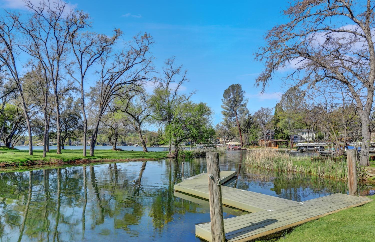 12475 Lakeshore N.