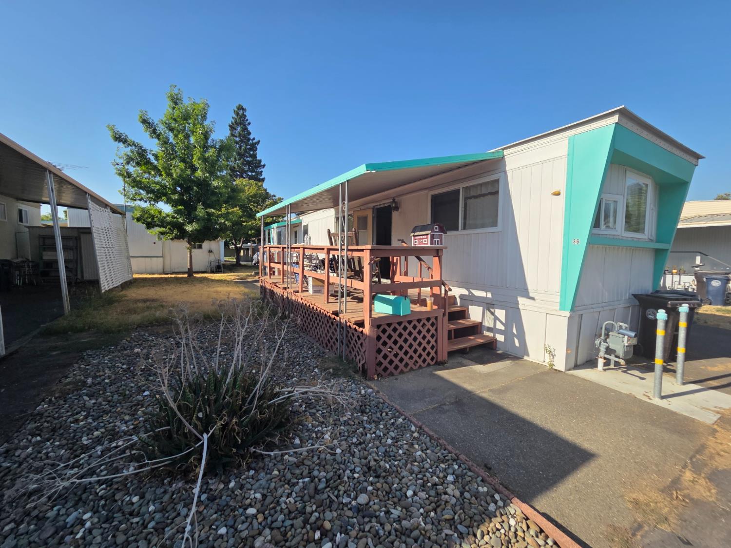 5935 Auburn Boulevard 36