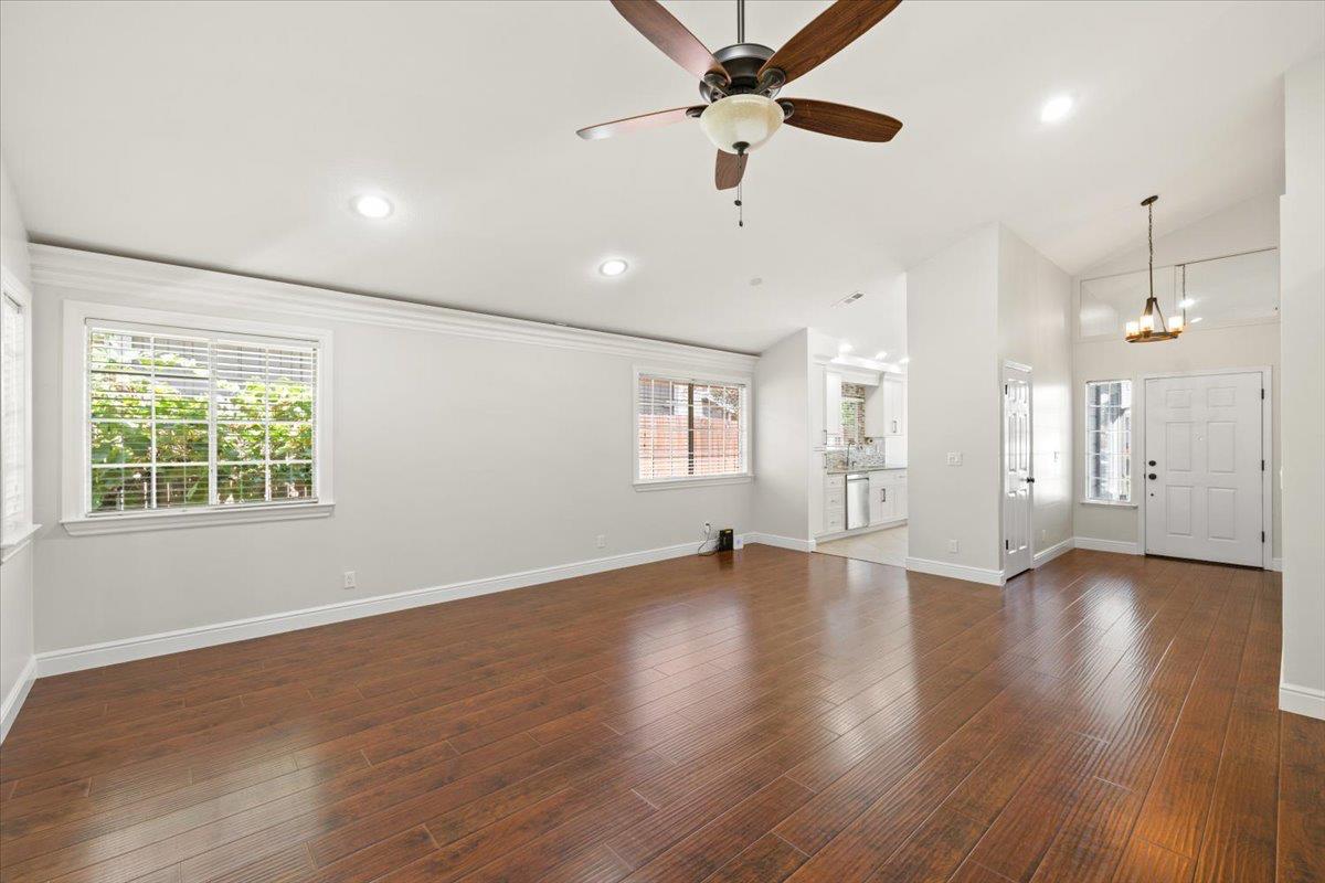 8321 Scrub Oak Way