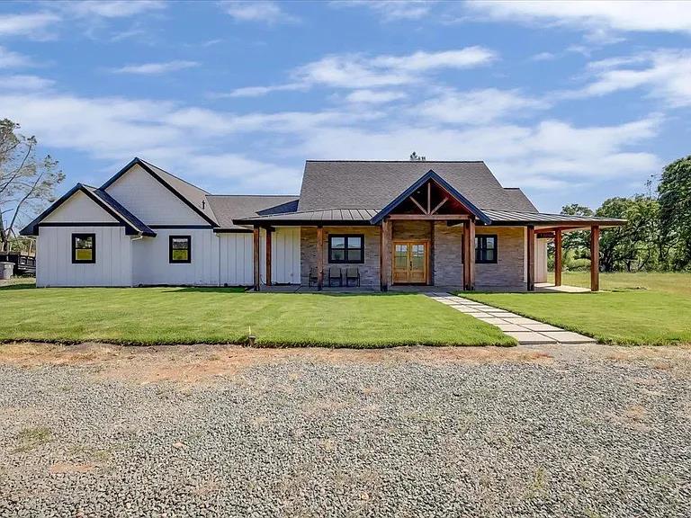 6217 Sandstone Lane