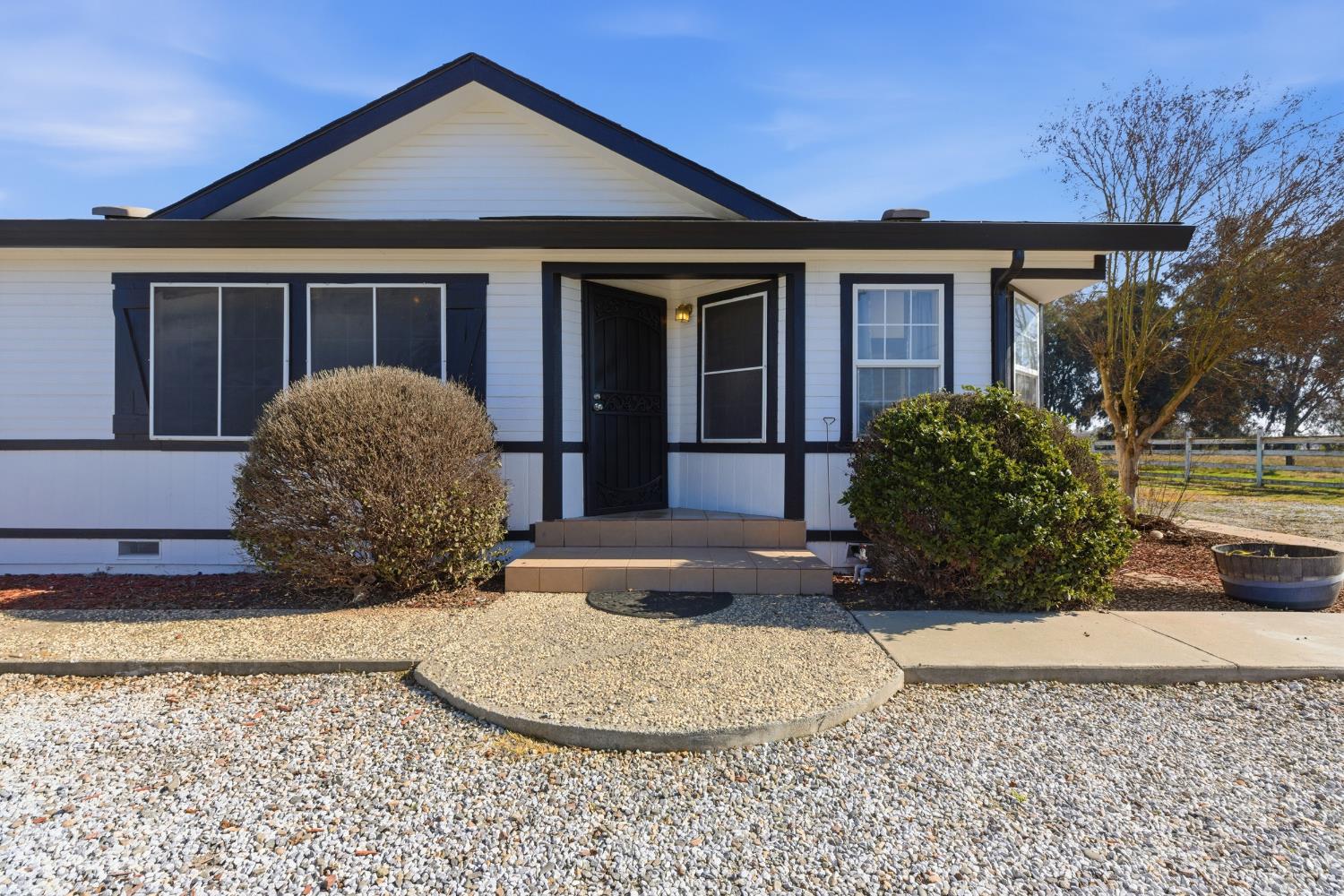 10118 Pioneer Avenue