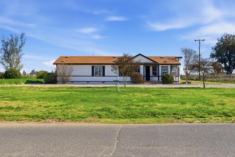 10118 Pioneer Avenue Oakdale CA 95361