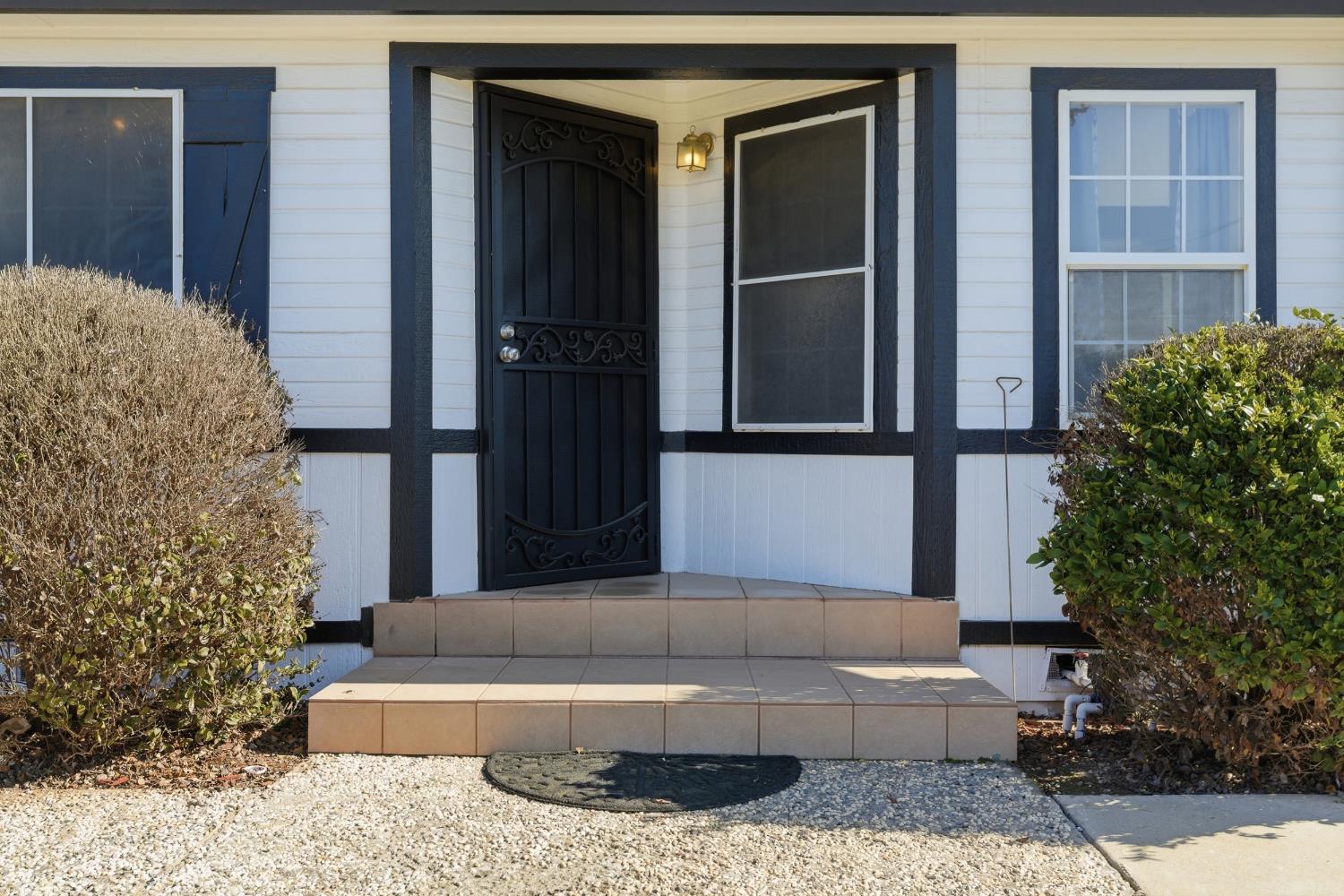 10118 Pioneer Avenue