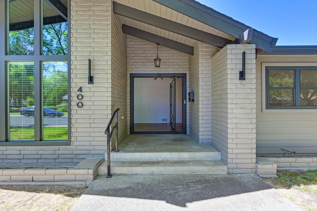 400 Hamden Lane