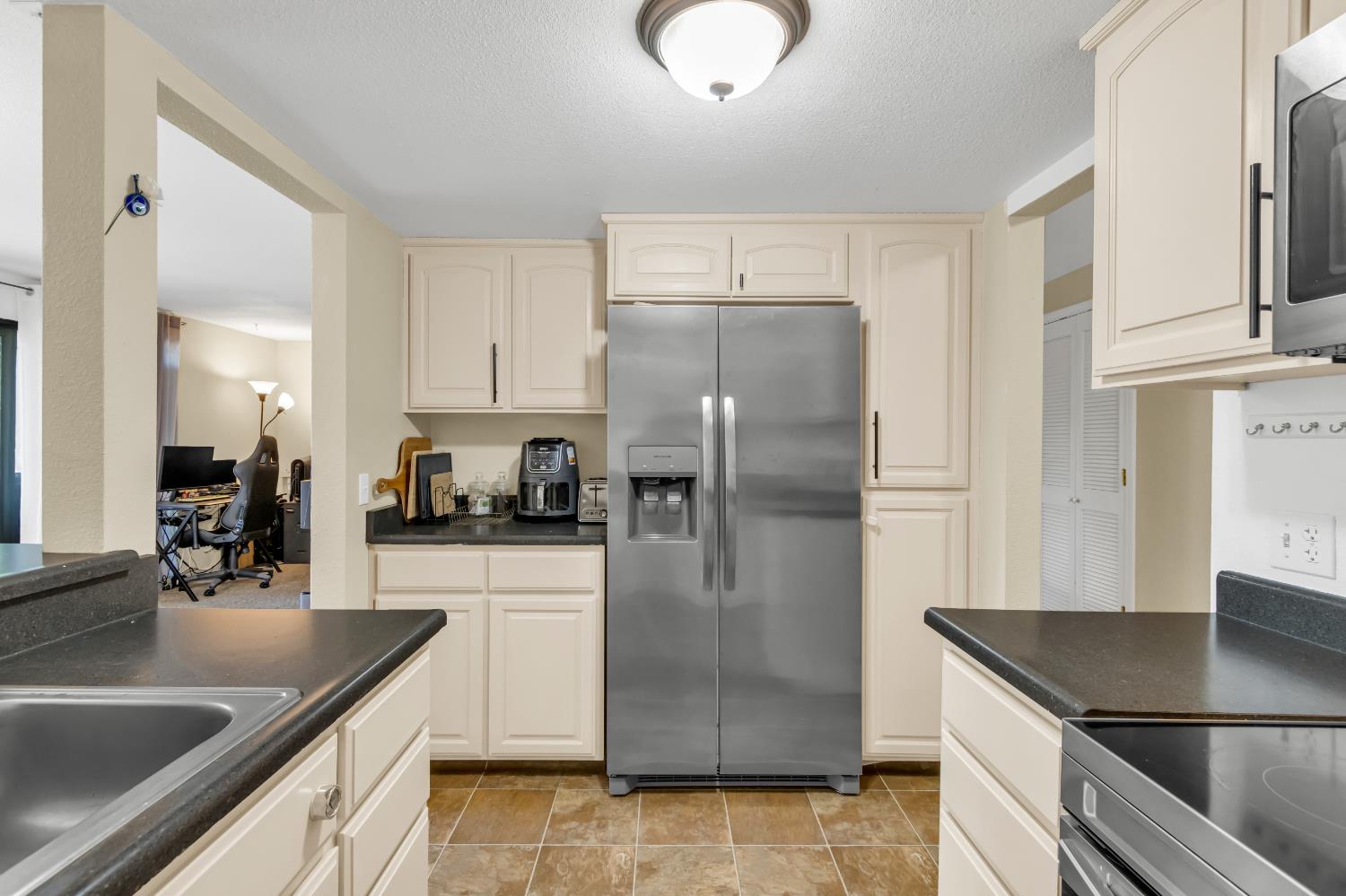 903 Fulton Avenue 406