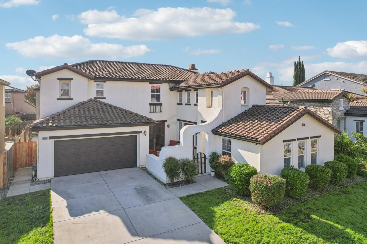 1412 Cliff Swallow Drive