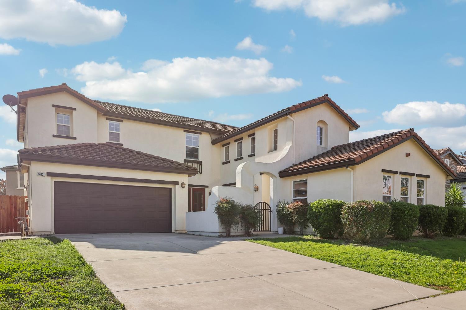 1412 Cliff Swallow Drive