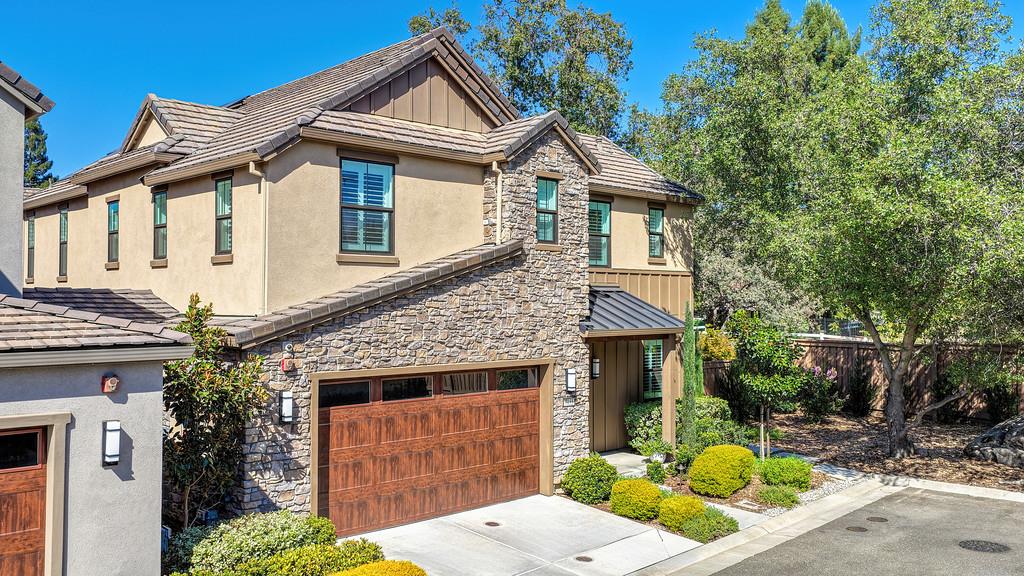 7155 Soleil Way