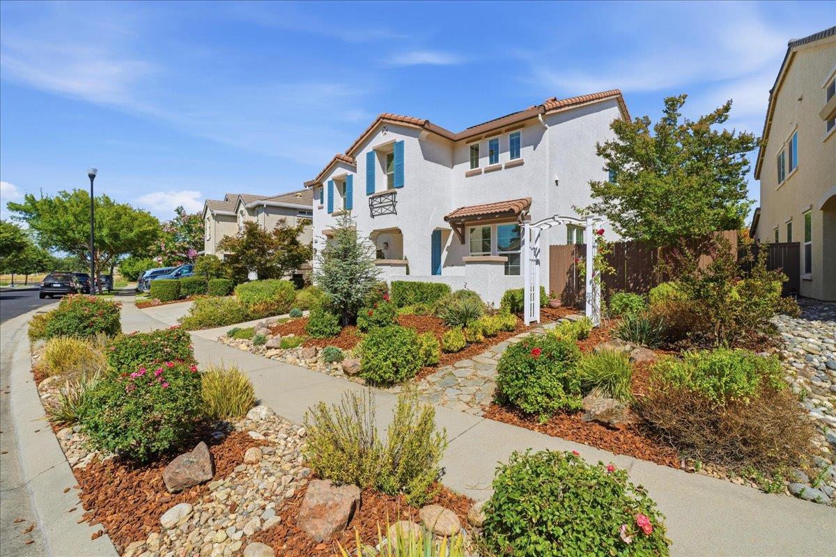 2224 Mist Hill Way