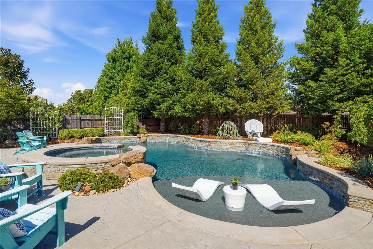 2224 Mist Hill Way