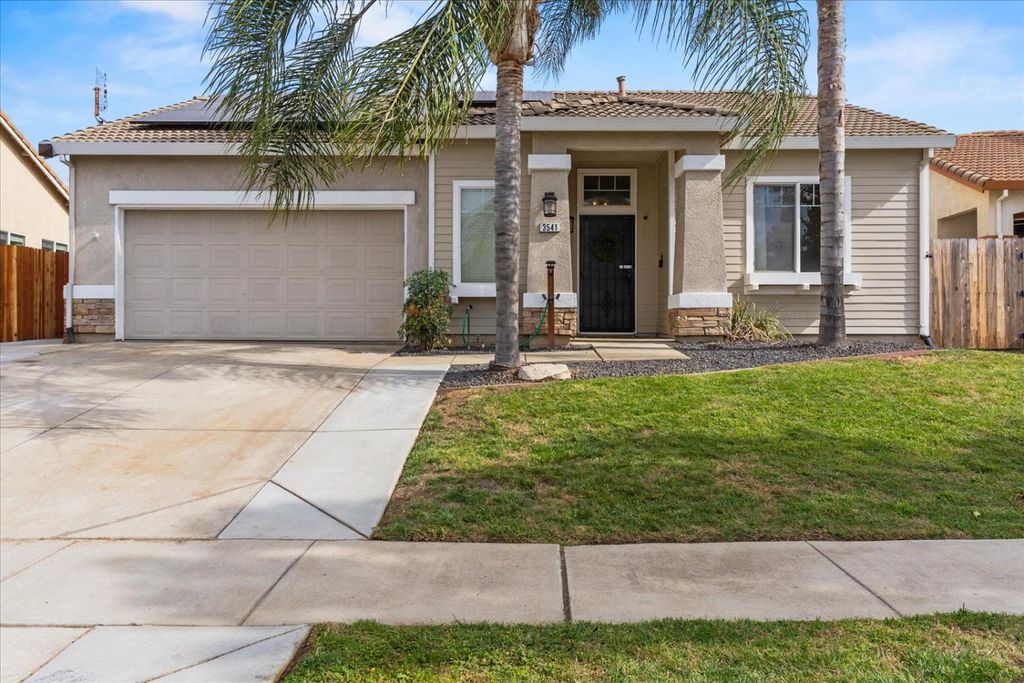 Photo of 3541 Greens St, Plumas Lake, CA 95961 (MLS # 225136980)