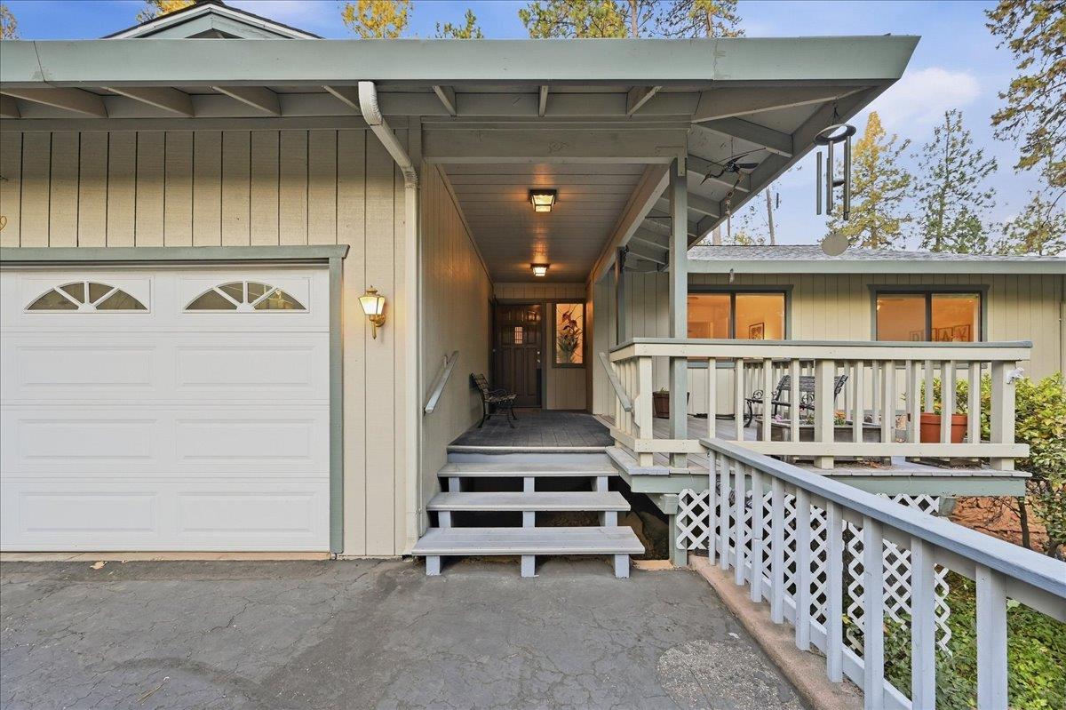11589 Ragan Way