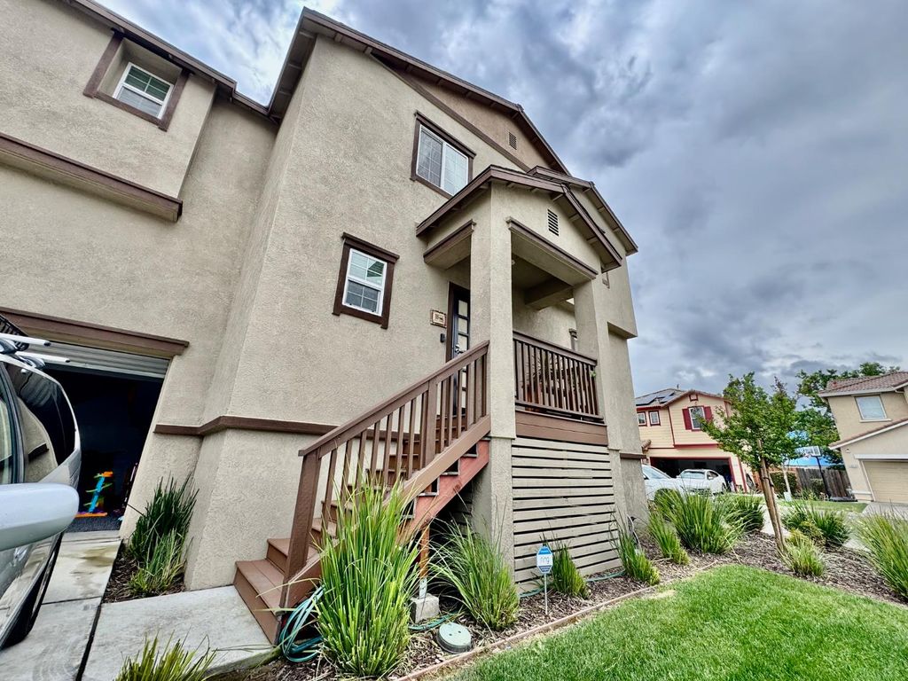 Photo of 1536 Silverbell Drive, Stockton, CA 95206 (MLS # 226040350)