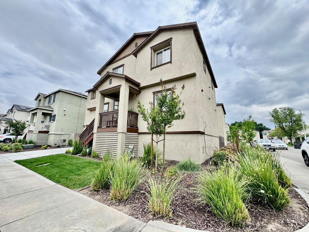 Photo of 1536 Silverbell Drive, Stockton, CA 95206 (MLS # 226040350)