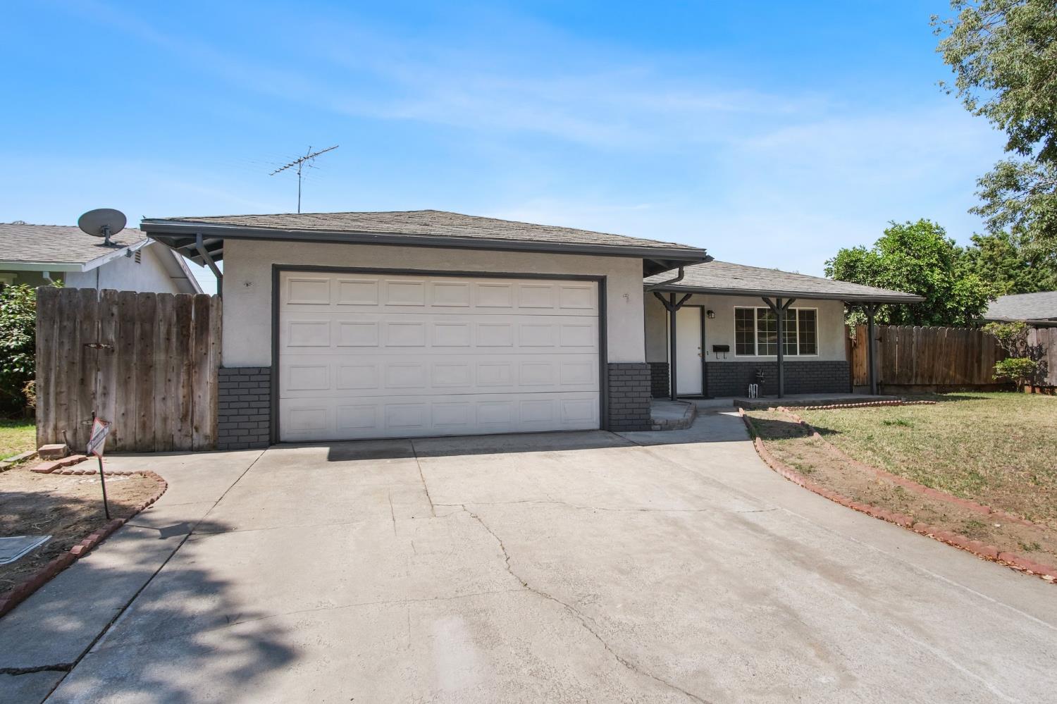 1828 Glouster Way