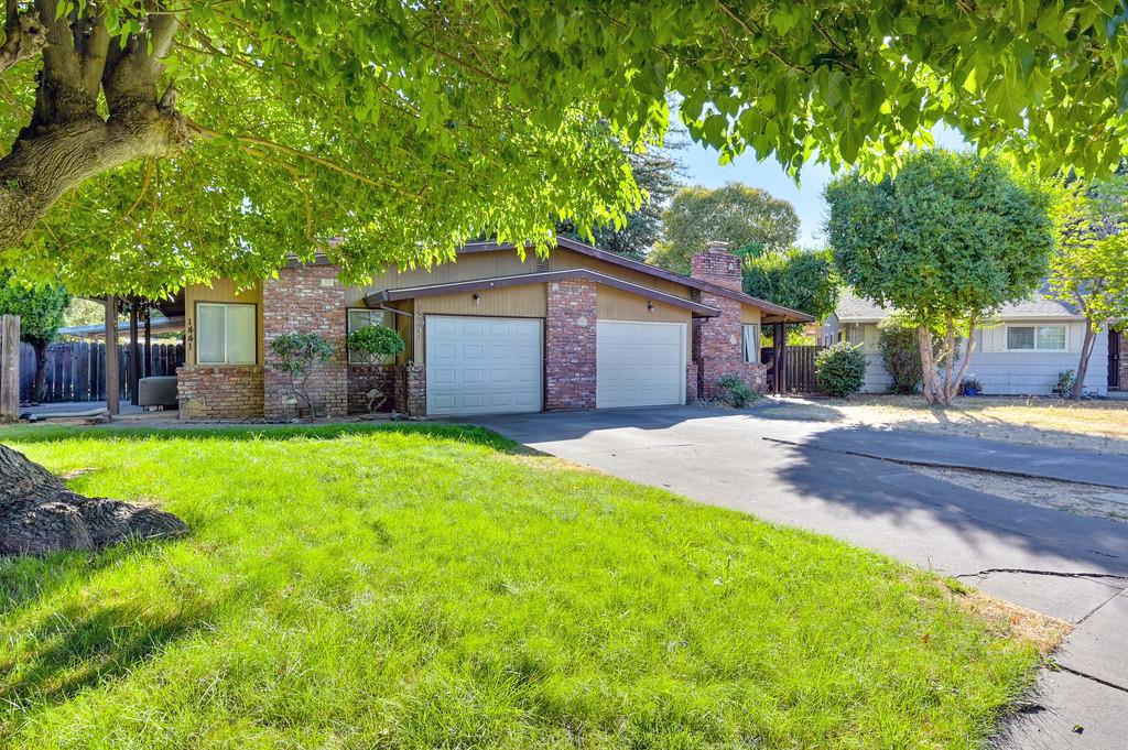 1441 Inge Court