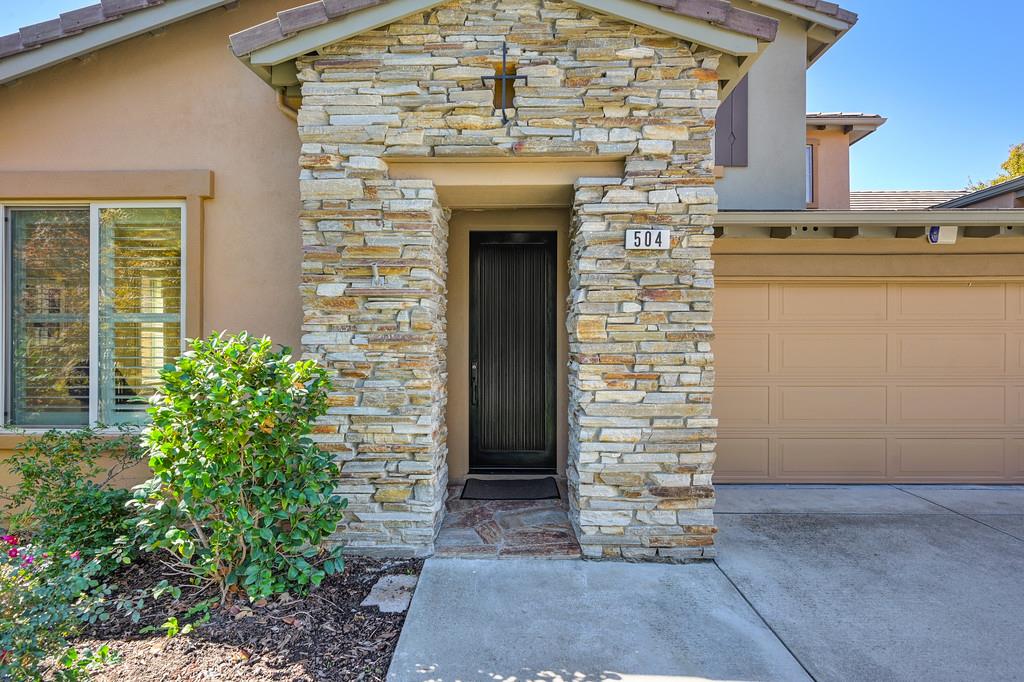 504 Silvaner Court