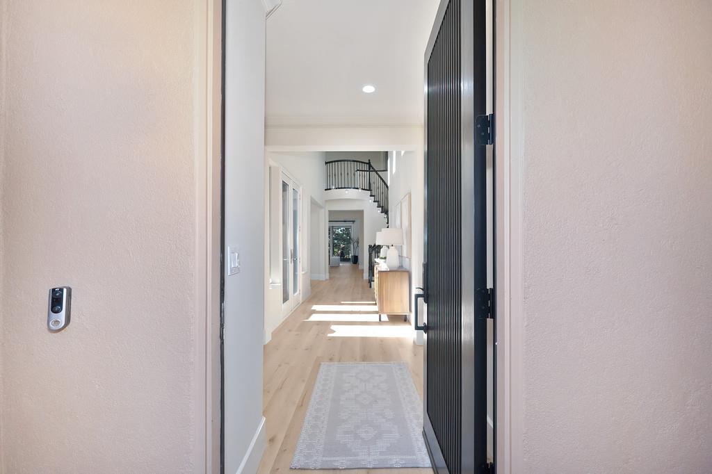 504 Silvaner Court