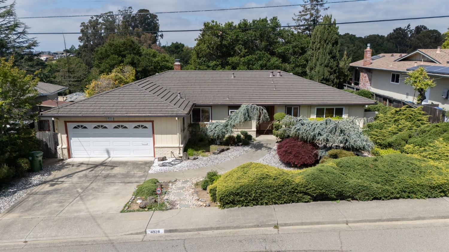 4928 Beacon Hill Drive