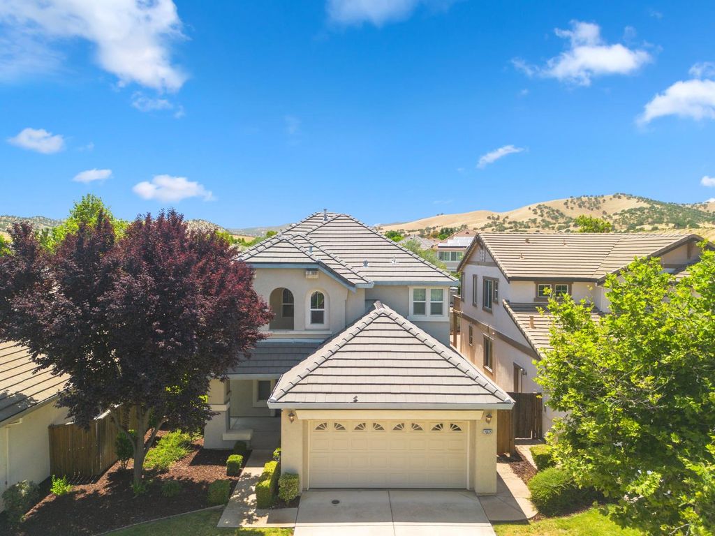 Photo of 20629 Sarazen Place, Patterson, CA 95363 (MLS # 226006898)