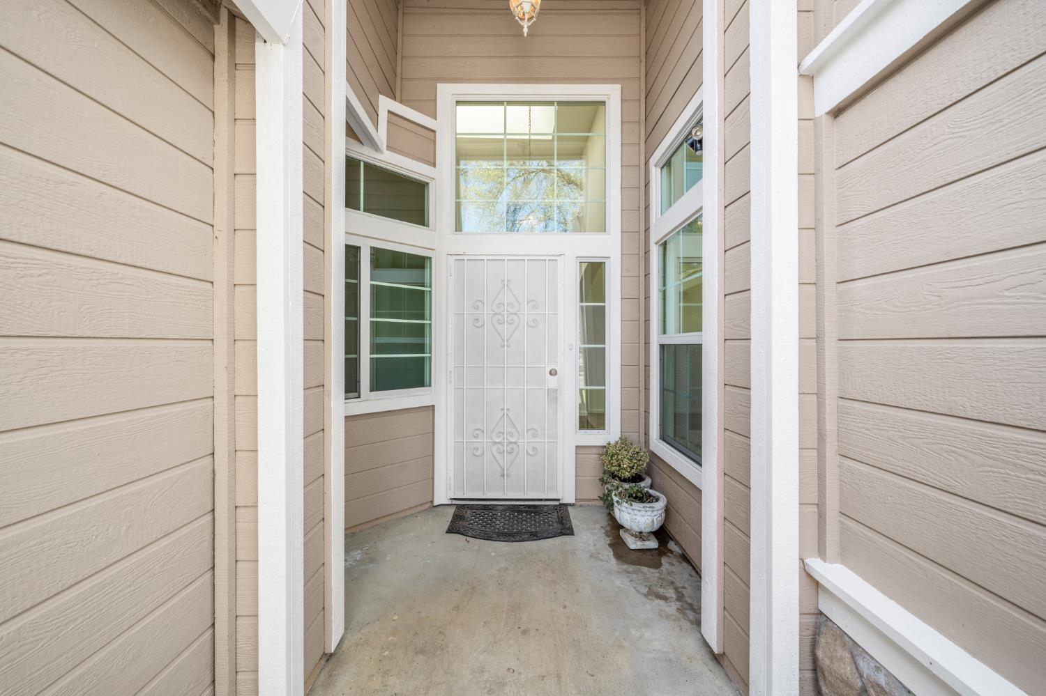 5207 Equestrian Court