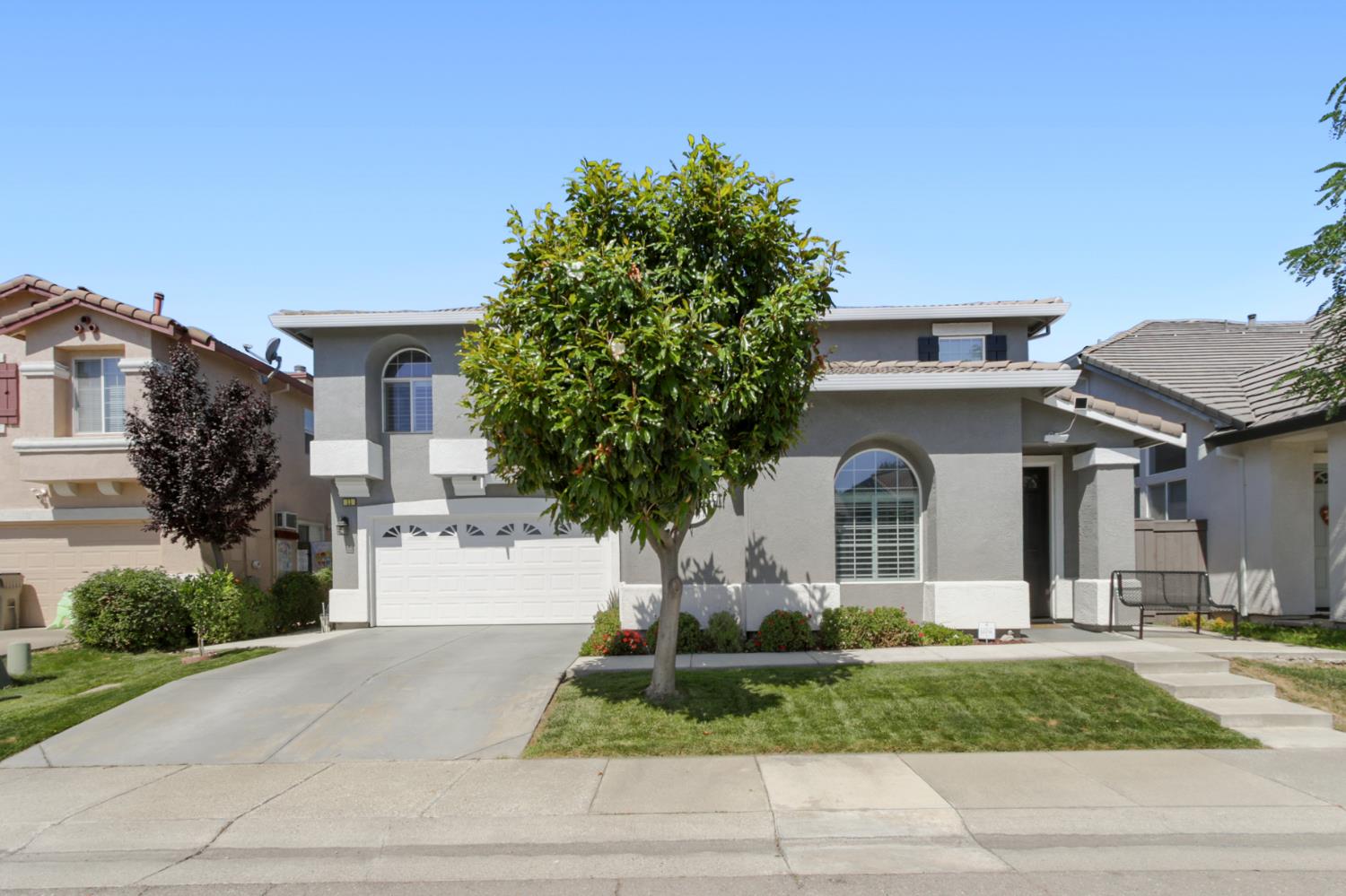 11 Sabre Court
