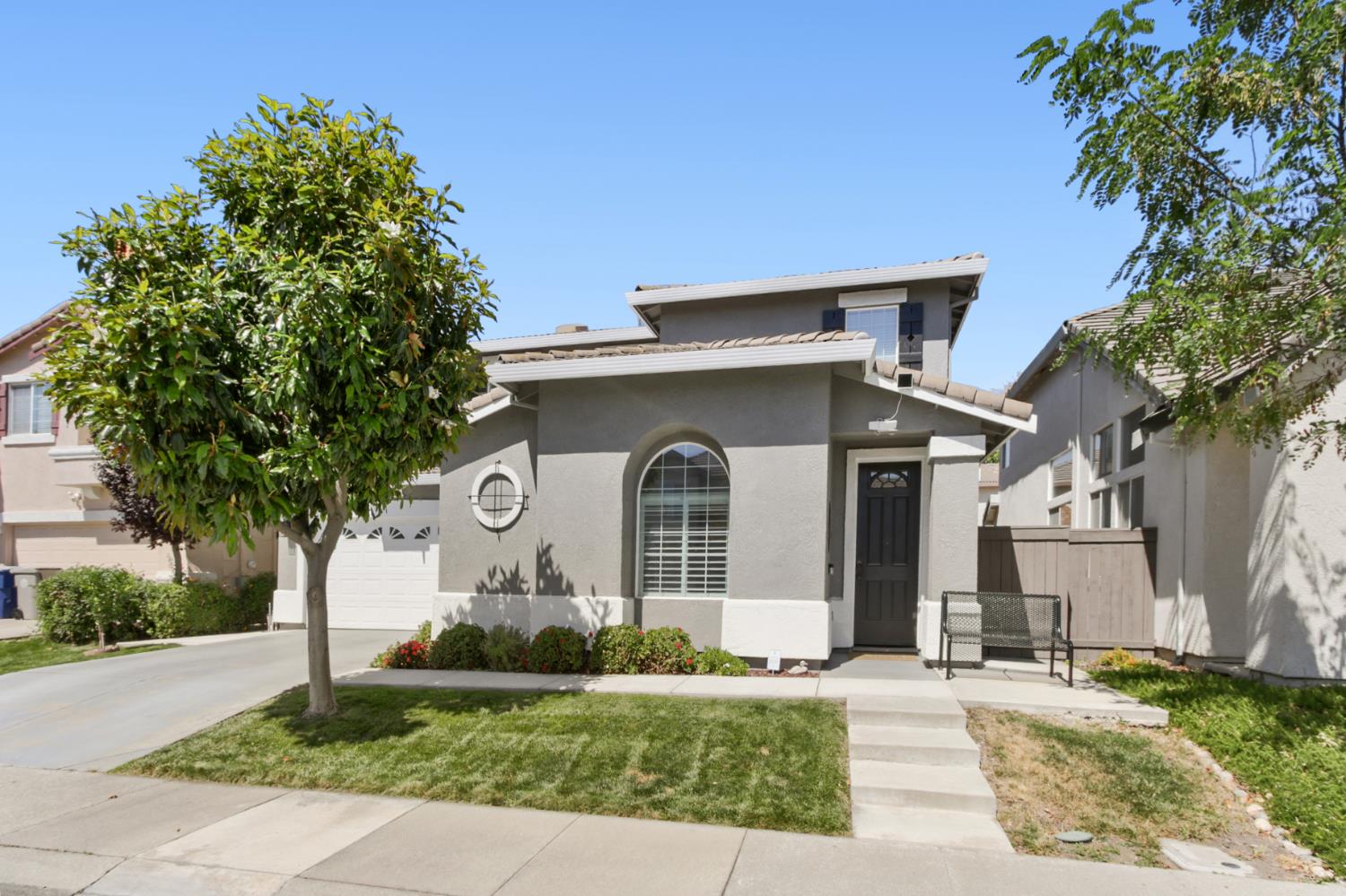 11 Sabre Court