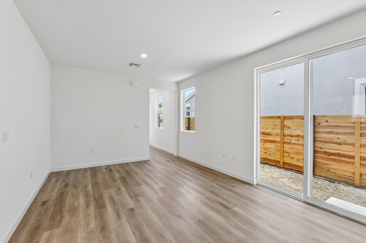 6409 Ventris Walk