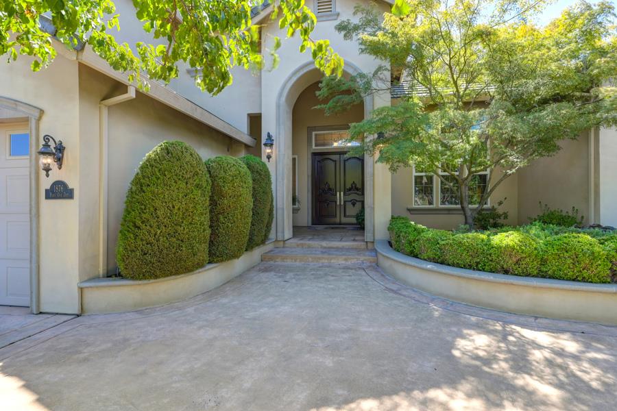 1876 Park Oak Drive