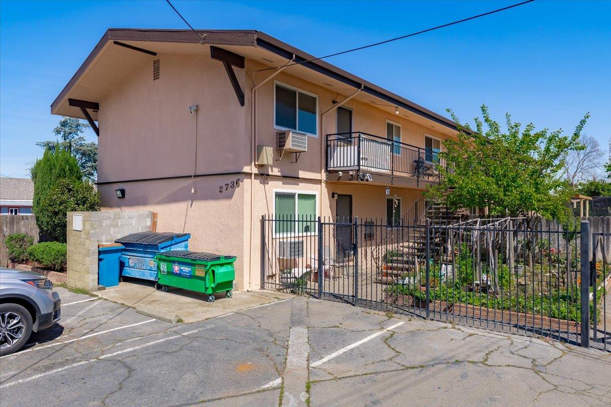 2736 Connie Drive