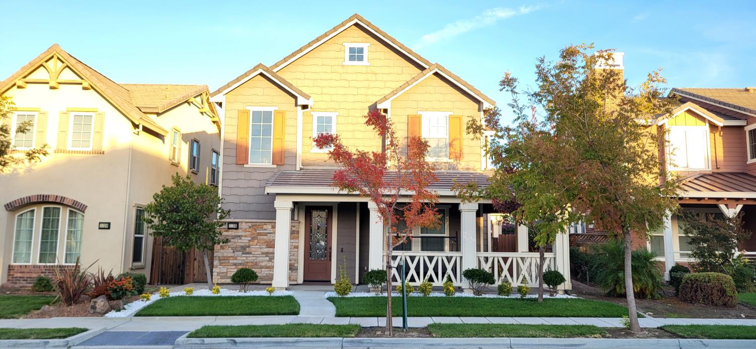 1136 S Shields Avenue