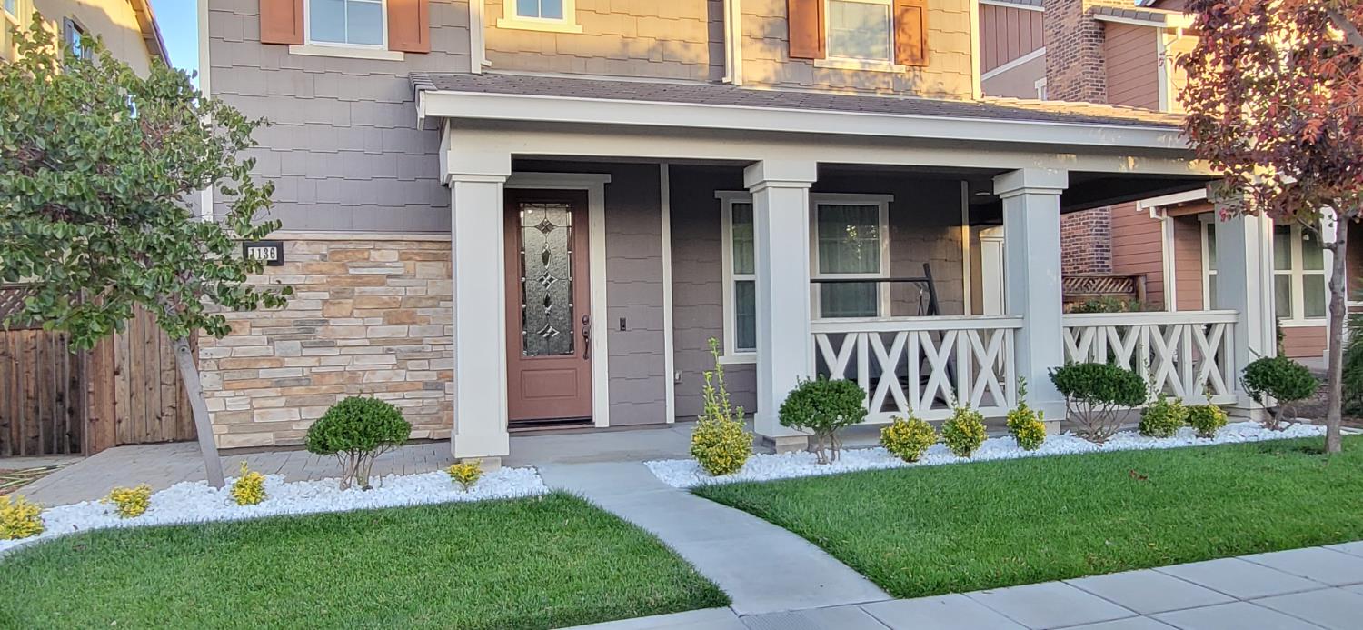 1136 S Shields Avenue