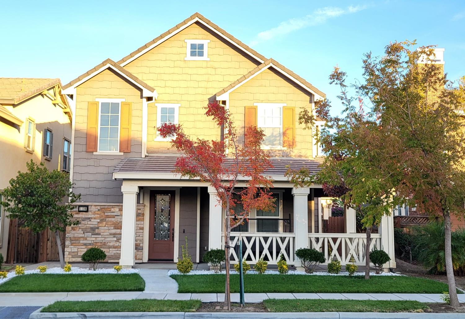 1136 S Shields Avenue