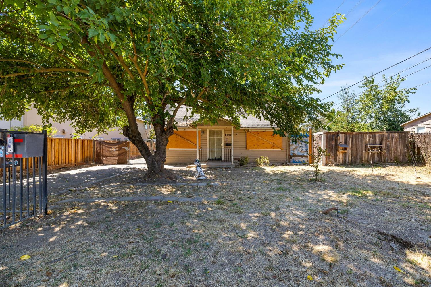 2400 Hurley Way