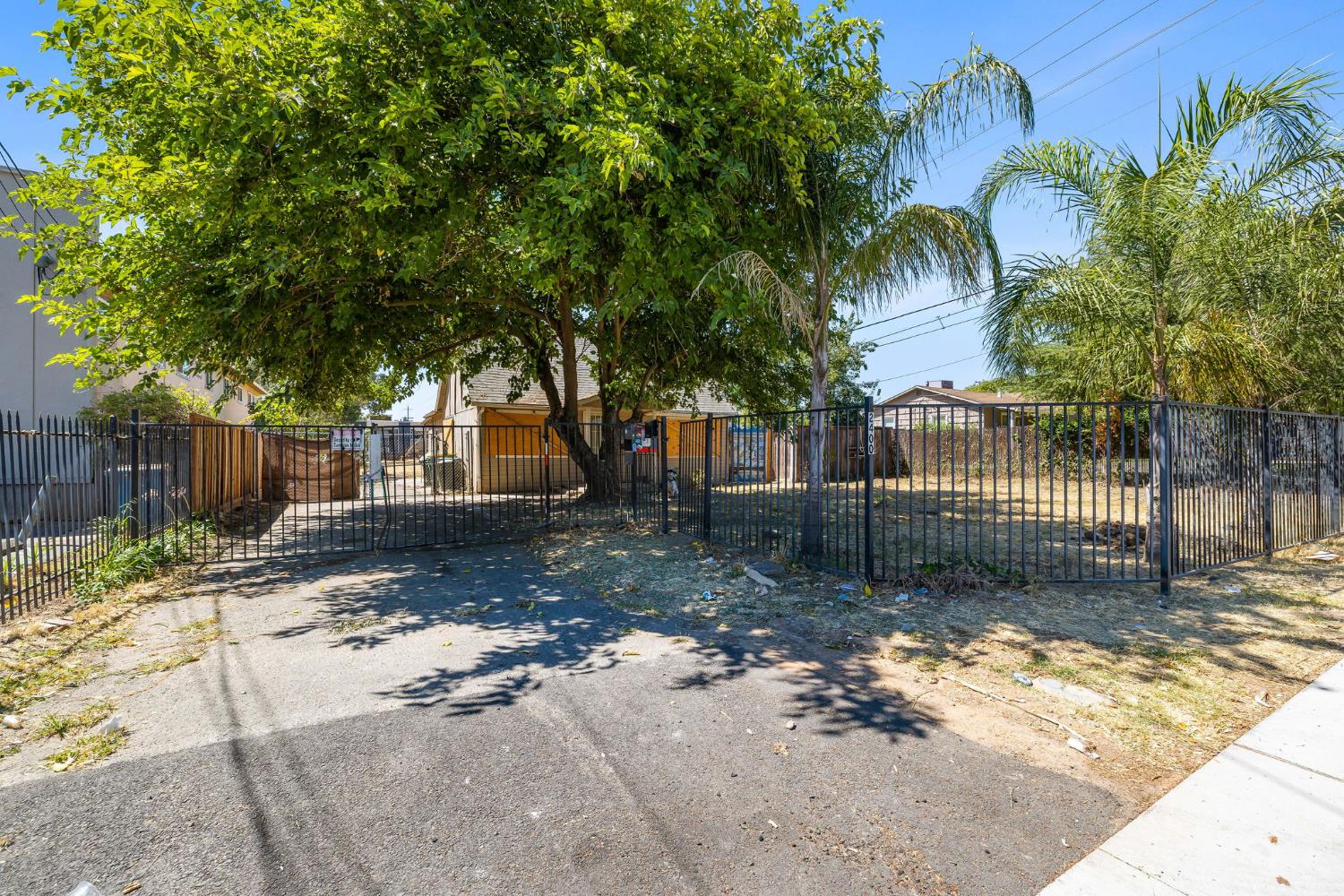 2400 Hurley Way