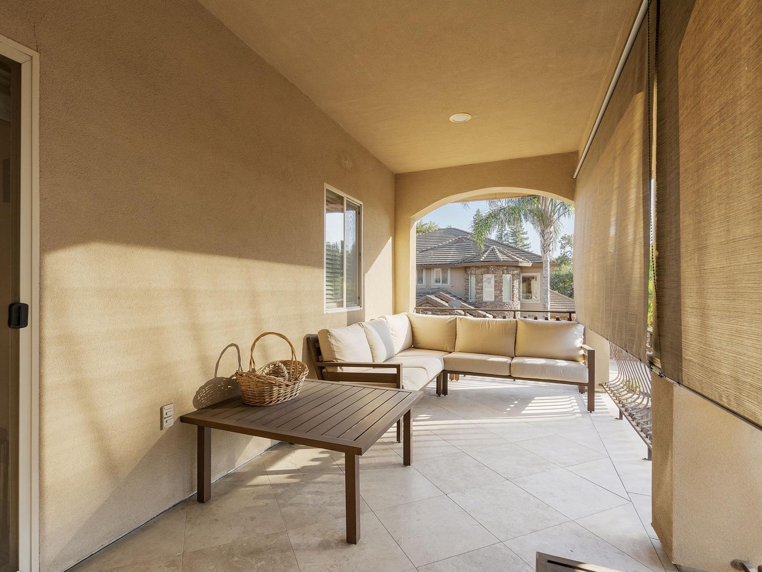 Carmichael, California 95608, United States, 4 Bedrooms Bedrooms, ,3 BathroomsBathrooms,Residential,Active,12202