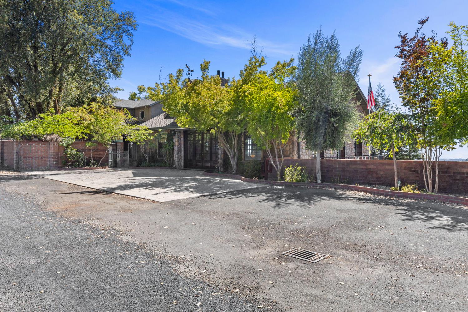 13331 Valley Vista Court