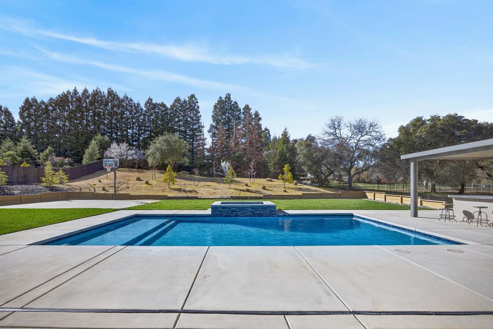 3360 Cherokee Trail
