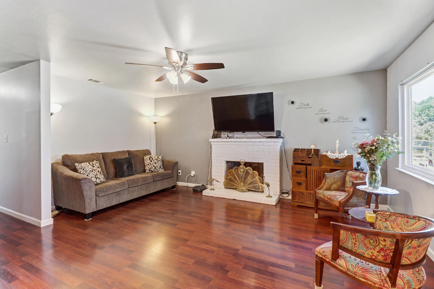 2318 Thompson Way