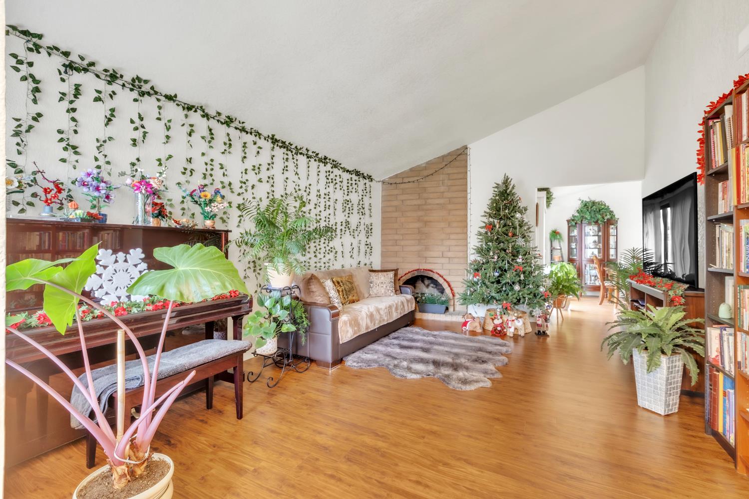 10973 Hirschfeld Way