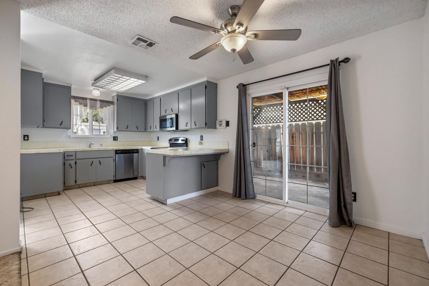 962 Fernwood Drive