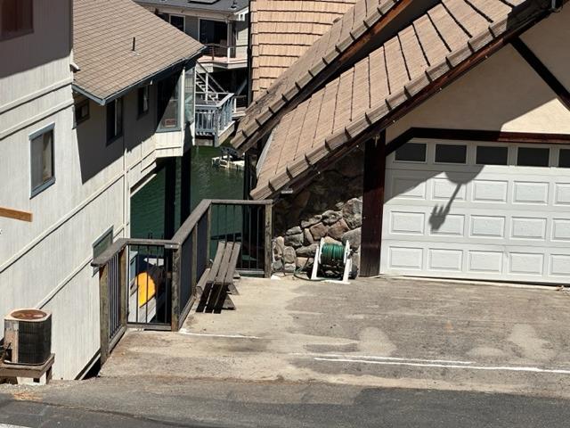 695 Foothill Road