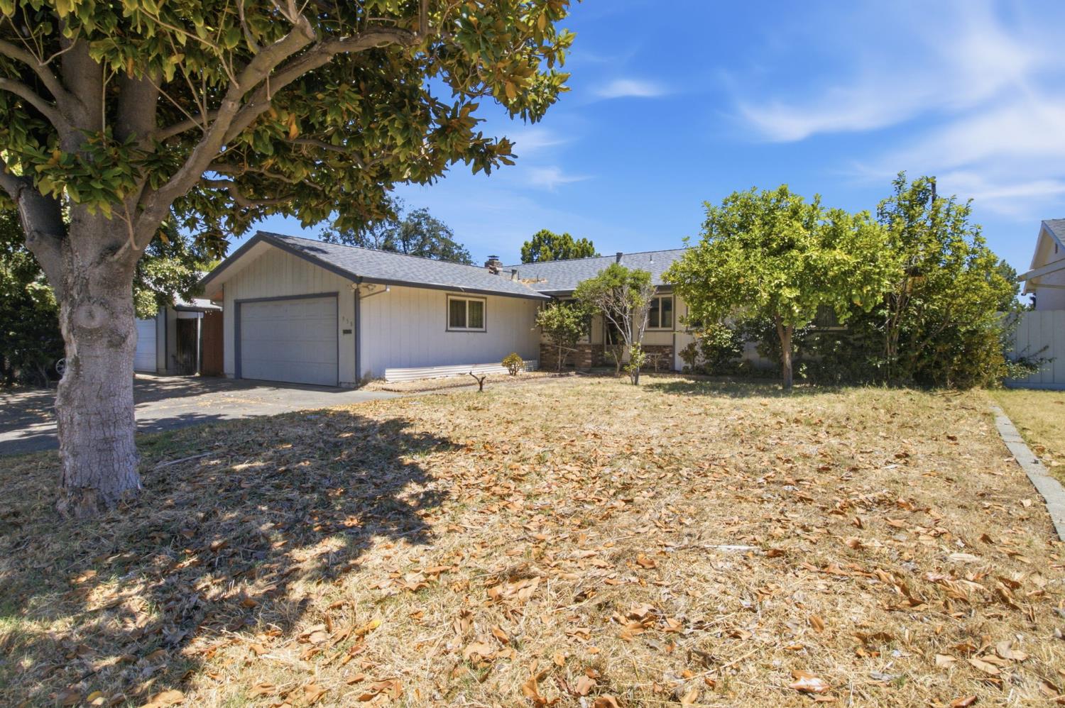 958 E Yorkshire Drive - Photo 2