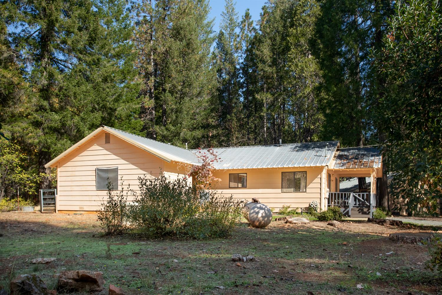 Brownsville, California 95919, United States, 2 Bedrooms Bedrooms, ,2 BathroomsBathrooms,Residential,Active,234161