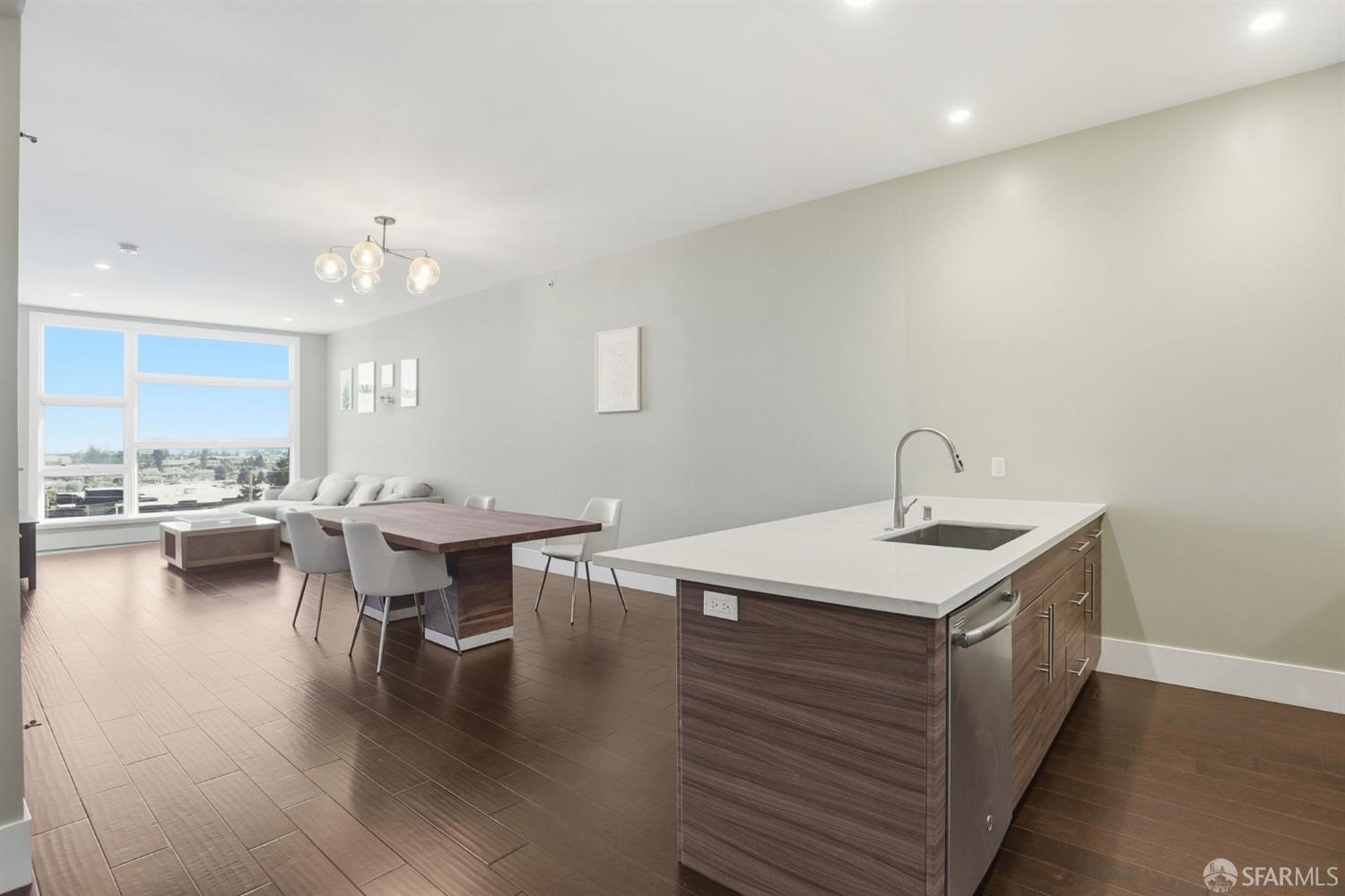 600 El Camino Real Road 302