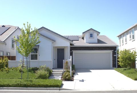 MLS: 225052074