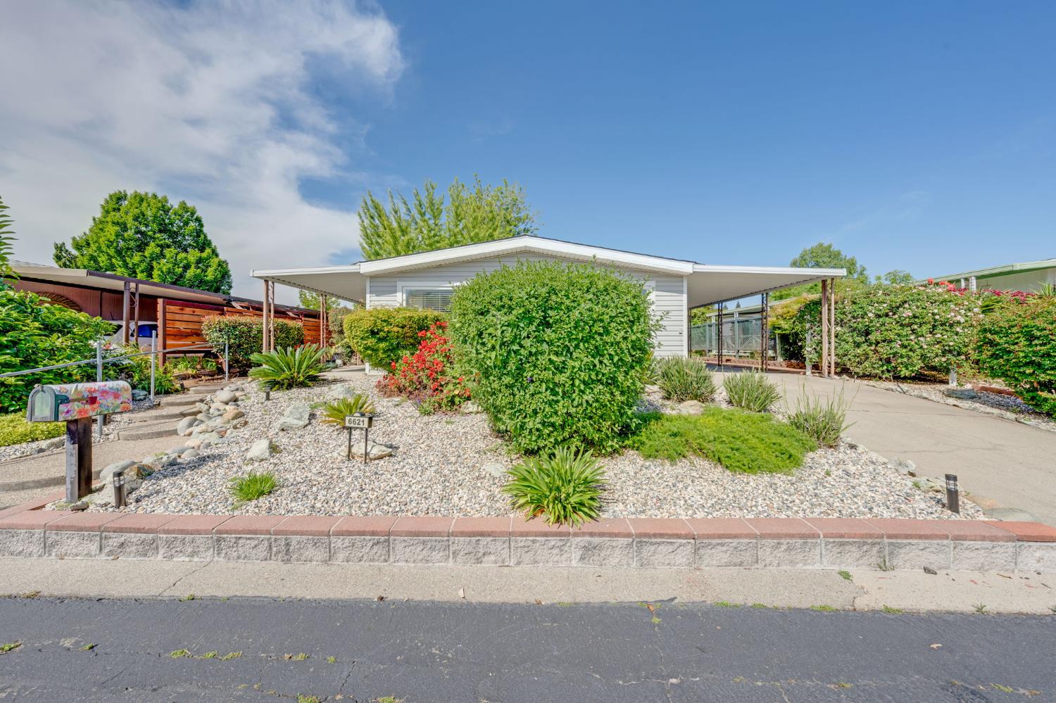 6621 Gross Pointe Court