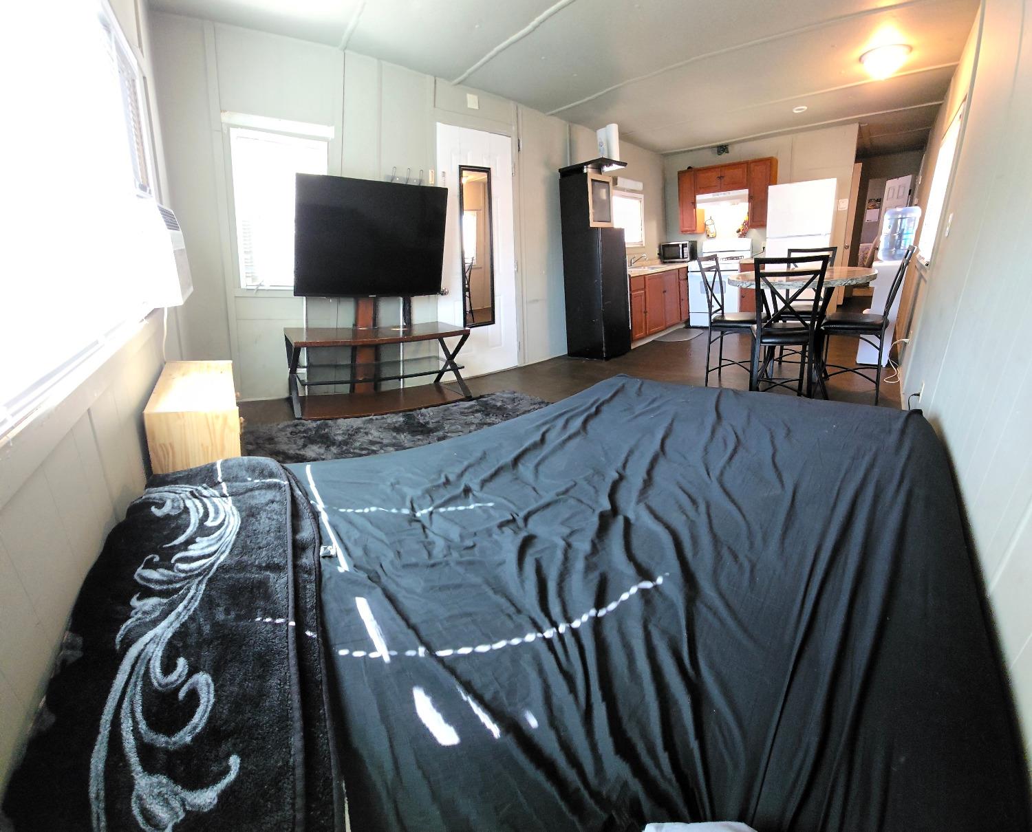 1523 N Beale Road 21