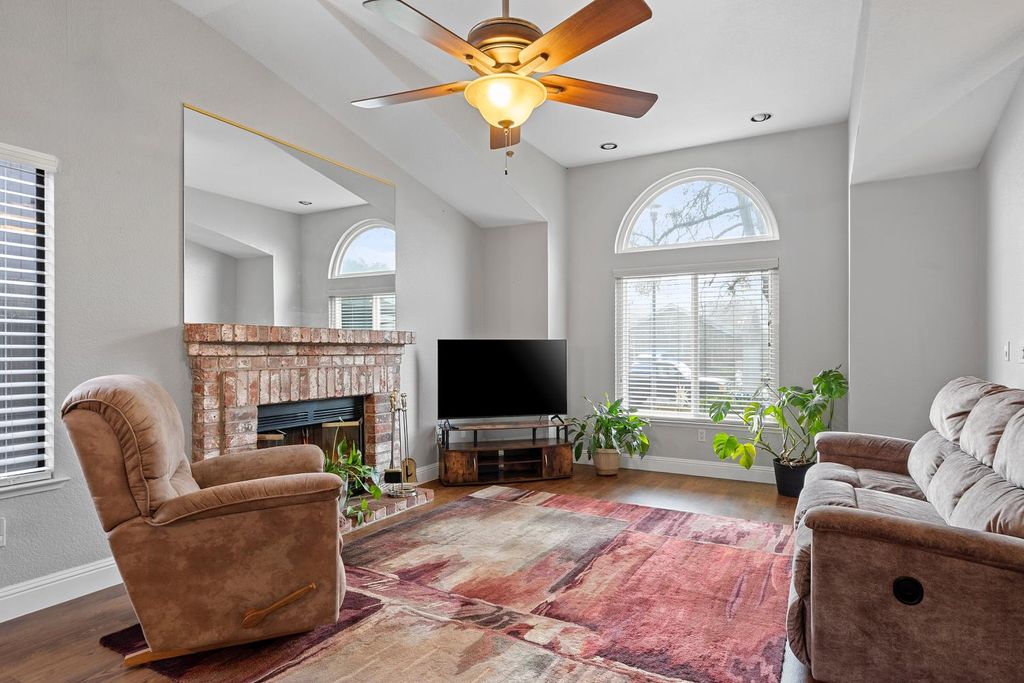 Photo of 7013 Tiant Way, Elk Grove, CA 95758 (MLS # 226004662)