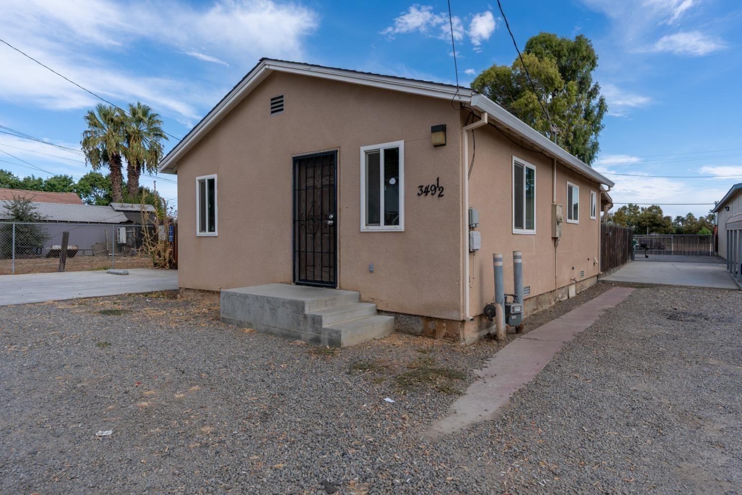 Los Banos, California 93635, United States, 2 Bedrooms Bedrooms, ,1 BathroomBathrooms,Residential,Active,202740 Los Banos, California 93635, United States, 2 Bedrooms Bedrooms, ,1 BathroomBathrooms,Residential,Active,202740